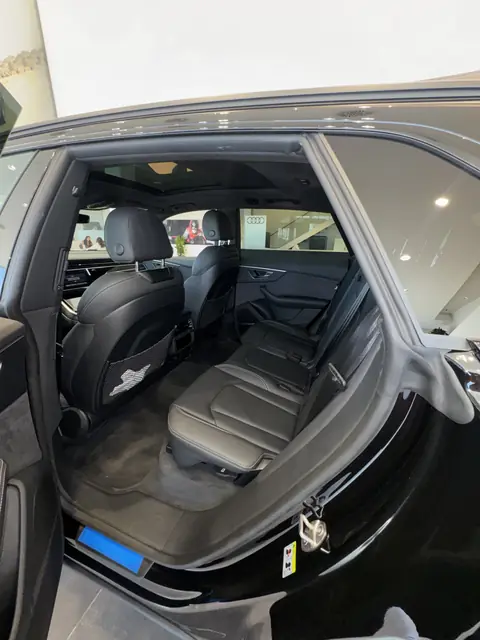 Audi Q8 S line — Riani Rental Car