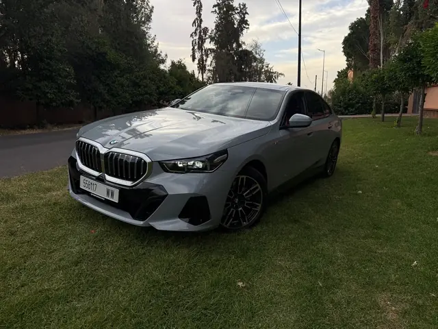 BMW Série 5 — Riani Rental Car