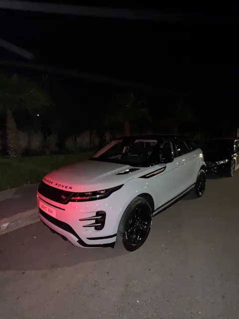 Range Rover Evoque — Riani Rental Car