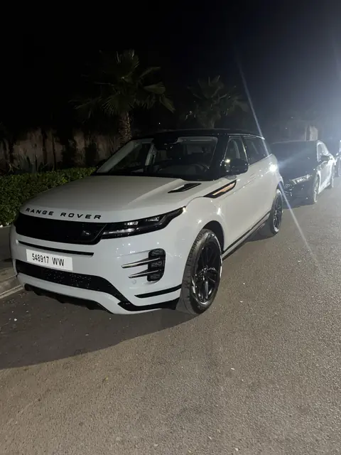 Range Rover Evoque — Riani Rental Car