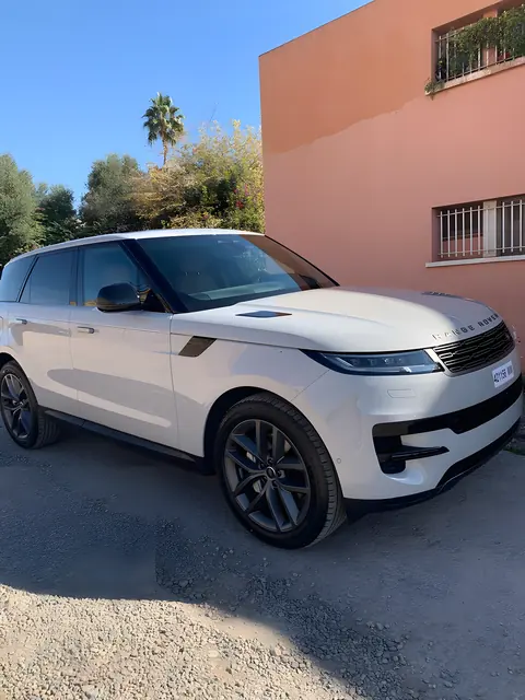 Range Rover Sport — Riani Rental Car