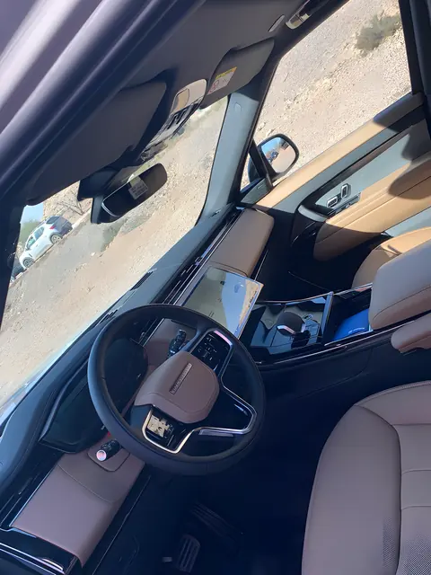 Range Rover Sport — Riani Rental Car