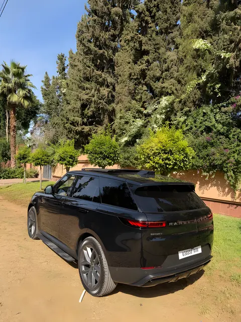 Range Rover Sport — Riani Rental Car