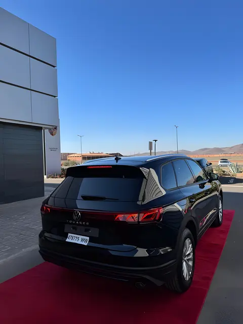 Volkswagen Touareg — Riani Rental Car